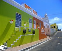 Bo-Kaap is een vrolijk gekleurde wijk in Kaapstad