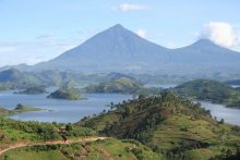 Rwanda heeft een schitterend landschap met veel groen, heuvels en vulkanen