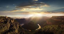 Vanaf verschillende uitzichtpunten kunt u genieten van de zonsondergang bij Blyde River Canyon